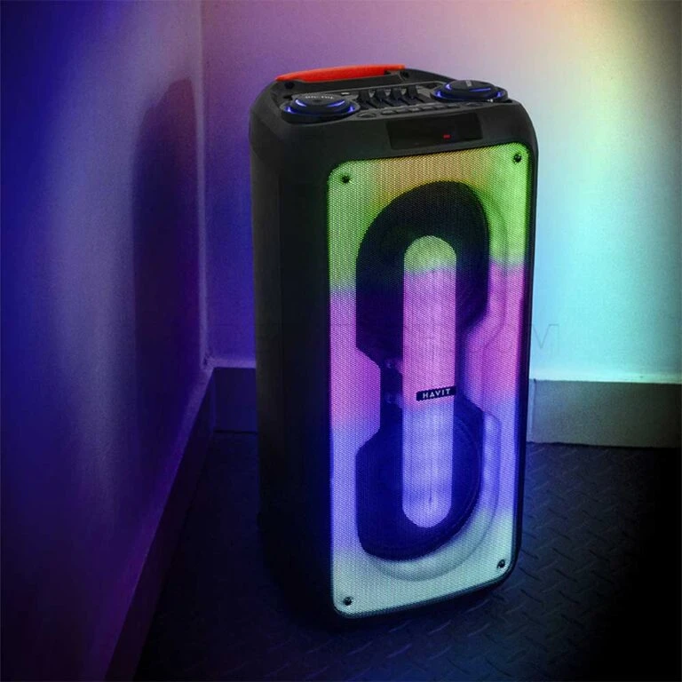 r4zFyFVL